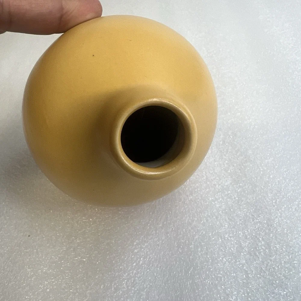 Vintage Margie's Garden Pear-Shaped Vase Yellow/Tan 5